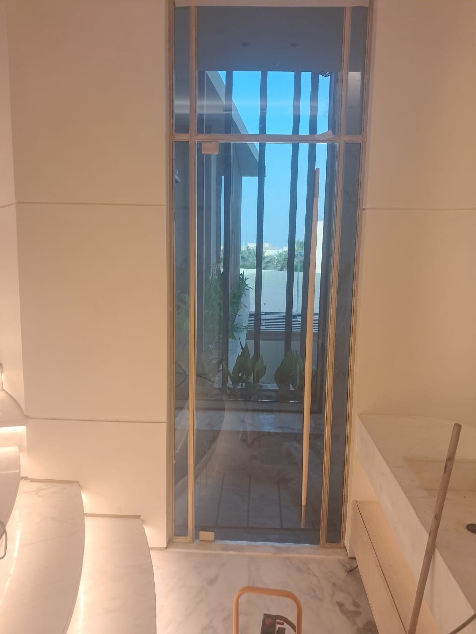 صيانة أبواب زجاج سيكوريت